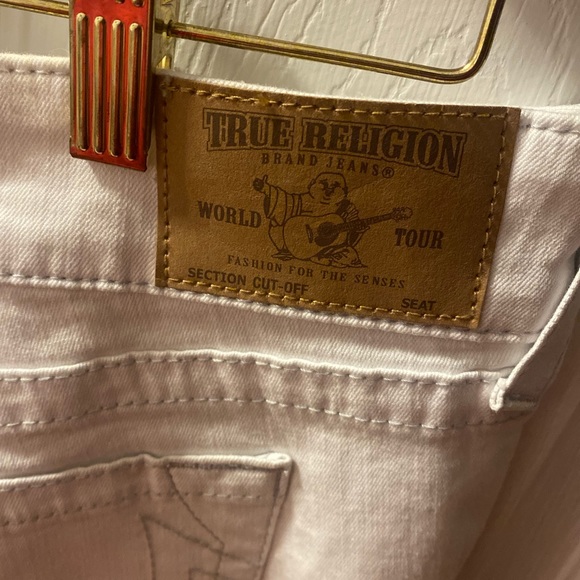 True Religion Cut-off Short - Picture 3 of 5